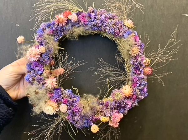 Couronne de fleurs séchées