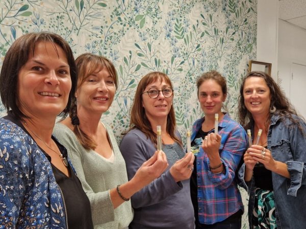 Réalisez votre eau de parfum aux huiles essentielles