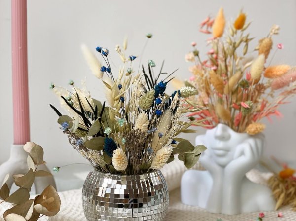 Composez votre petit vase en fleurs séchées avec Anaïs et Laurélyne avec Anaïs et Laurélyne à Bordeaux
