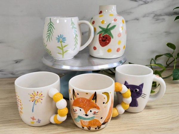 Décorez votre pièce en céramique autour d'un goûter avec Noémie avec Noémie à Libourne