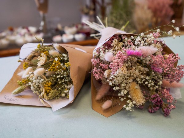 Enchantez votre équipe et découvrez l'art de la composition florale avec Clémence avec Clémence à Lille