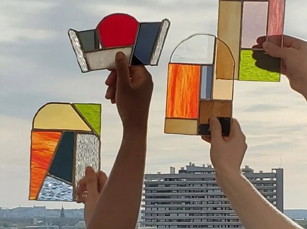 Initiez-vous à l'art du vitrail et créez votre œuvre avec Béatrice avec Béatrice à Paris
