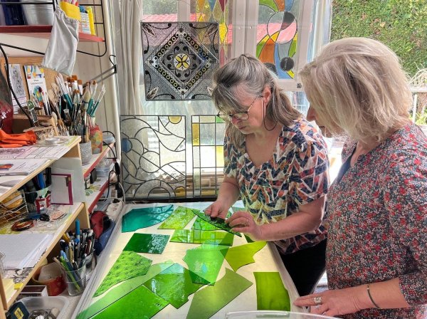 Atelier de vitrail dans l'Isère
