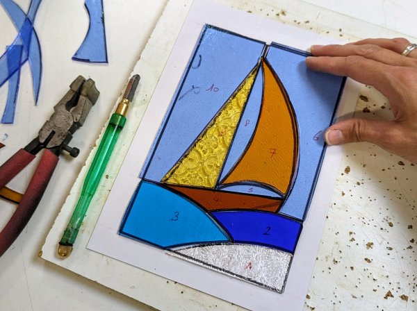 Atelier de vitrail dans le Var