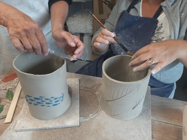 Modelez et décorez votre pièce en céramique en duo avec votre enfant accompagnés par Annie avec Annie à Quiberville-sur-Mer