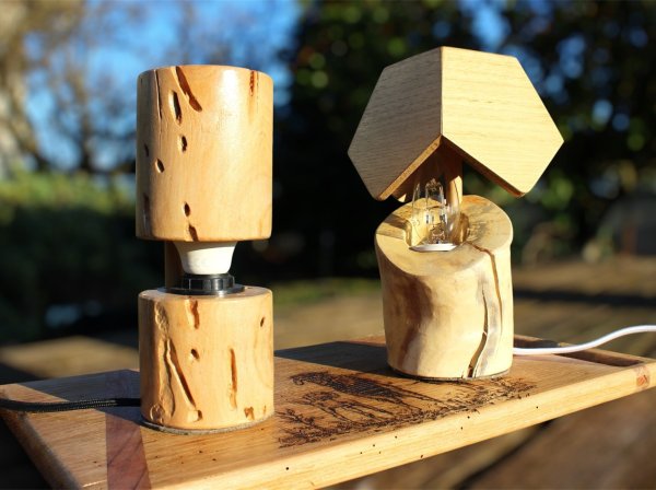 Réalisez votre lampe en bois avec Mathis avec Mathis à Saint-Marcel-lès-Valence