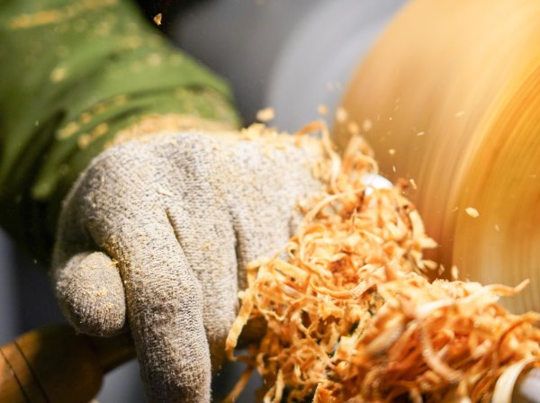 Atelier de tournage sur bois dans les Hautes-Pyrénées