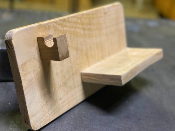 Découvrez les bases du bricolage avec Guillaume avec Guillaume à Paris