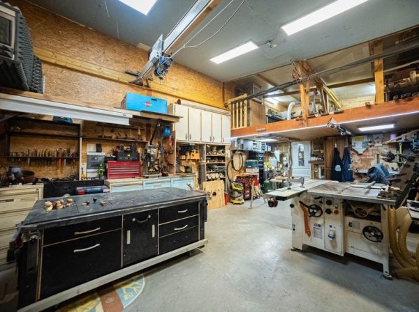Atelier de menuiserie dans le Pas-de-Calais