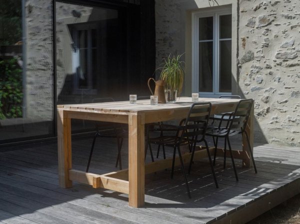 Fabriquez votre table en bois de douglas aux côtés de Marc avec Marc à Monnières