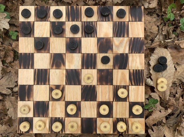 Réalisez votre damier et ses pions en bois sur une journée avec David avec David à Le Barp