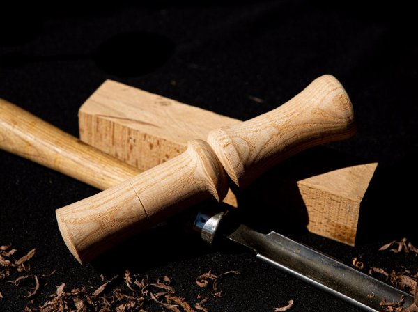 Atelier de tournage sur bois dans l'Ain